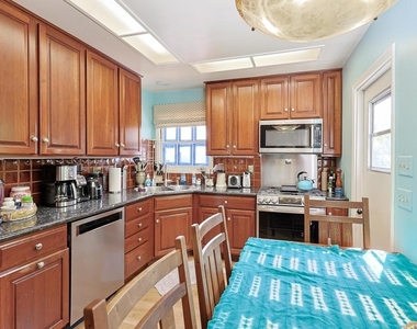 237 E Avenue - Photo Thumbnail 14