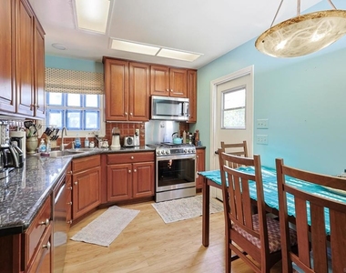 237 E Avenue - Photo Thumbnail 12