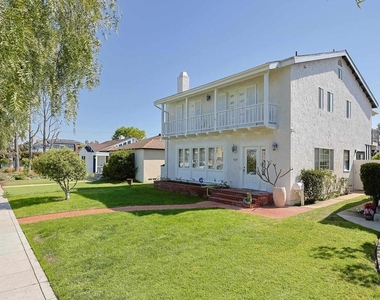 237 E Avenue - Photo Thumbnail 2