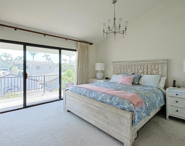 237 E Avenue - Photo Thumbnail 26