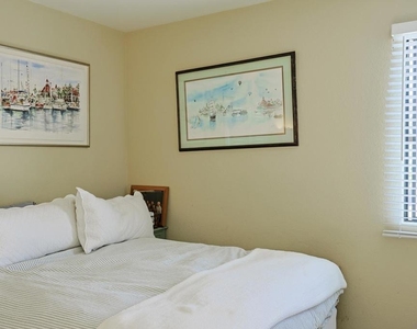 237 E Avenue - Photo Thumbnail 19