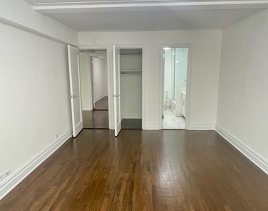 137 East 38th Street, 2E - Photo Thumbnail 8