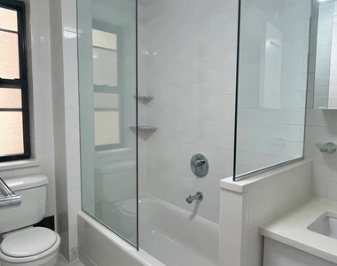 137 East 38th Street, 2E - Photo Thumbnail 9