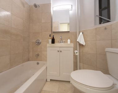 210 East 38th Street - Photo Thumbnail 4