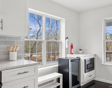 71 Old Canoe Place Road - Photo Thumbnail 10