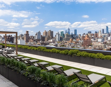 196 Orchard St - Photo Thumbnail 11