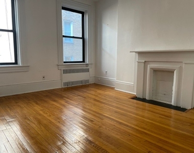 Madison Avenue - Photo Thumbnail 0
