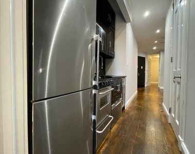 West 103rd Street - Photo Thumbnail 3