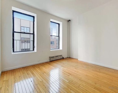 East 91st Street - Photo Thumbnail 3