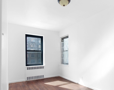 315 E 56th Street - Photo Thumbnail 4
