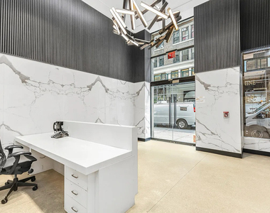 255 West 36th Street - Photo Thumbnail 7