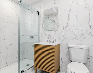 255 West 36th Street - Photo Thumbnail 5