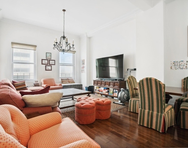 74 E 79th St - Photo Thumbnail 2