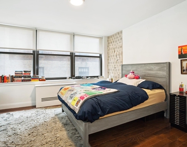74 E 79th St - Photo Thumbnail 7