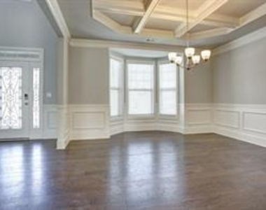2145 Sorrento Court - Photo Thumbnail 5