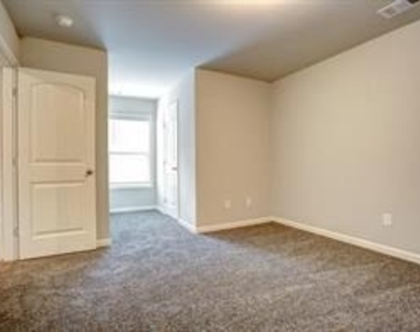 2145 Sorrento Court - Photo Thumbnail 17