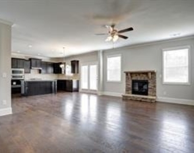 2145 Sorrento Court - Photo Thumbnail 8
