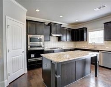 2145 Sorrento Court - Photo Thumbnail 11