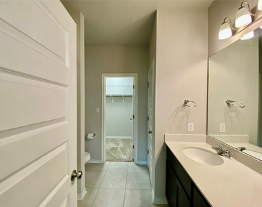 329 Trellis Blvd - Photo Thumbnail 8