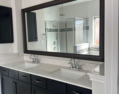 921 Del Raphael Dr - Photo Thumbnail 20