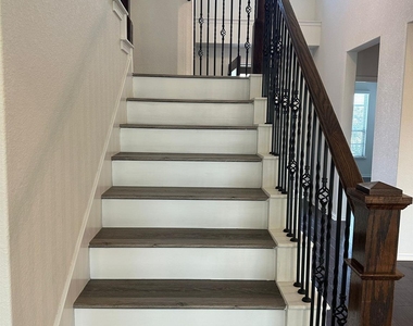 921 Del Raphael Dr - Photo Thumbnail 21