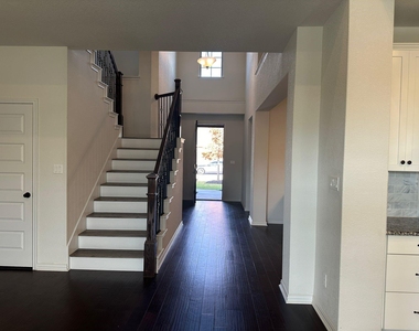 921 Del Raphael Dr - Photo Thumbnail 14