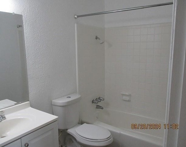 5006 West Wind Trl - Photo Thumbnail 12