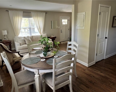 997 Magbee Drive Se - Photo Thumbnail 6