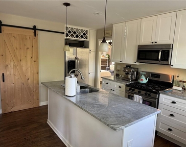 997 Magbee Drive Se - Photo Thumbnail 5