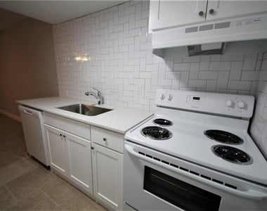 1600 West Ave - Photo Thumbnail 3