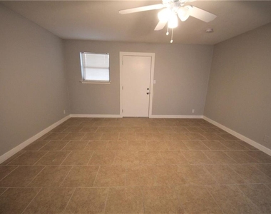 1600 West Ave - Photo Thumbnail 5