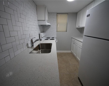1600 West Ave - Photo Thumbnail 2