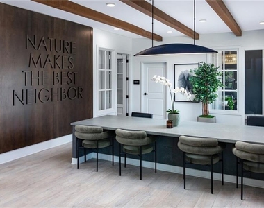 1065 Preston Boulevard - Photo Thumbnail 5