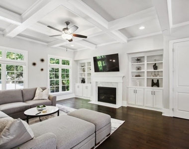 692 Drewry Street Ne - Photo Thumbnail 4