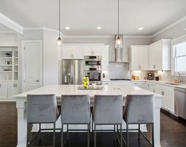 692 Drewry Street Ne - Photo Thumbnail 8