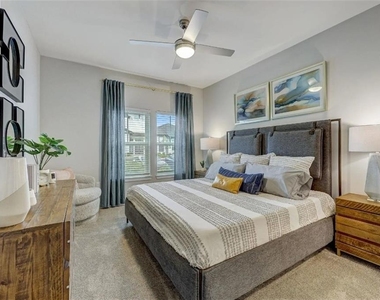4000 Mill Spring Circle Sw - Photo Thumbnail 5