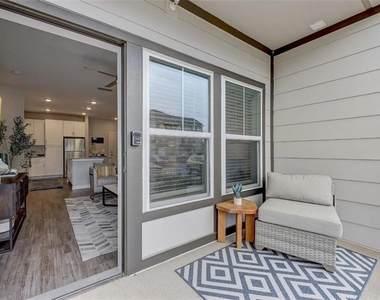 4000 Mill Spring Circle Sw - Photo Thumbnail 10