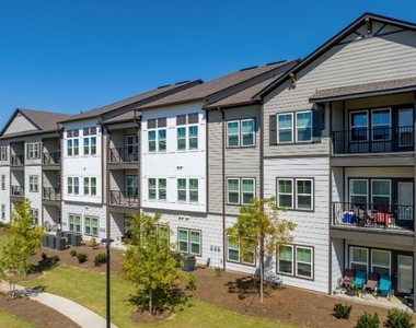 4000 Mill Spring Circle Sw - Photo Thumbnail 12
