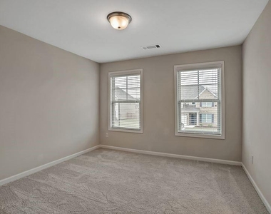 156 Chase Landing Drive - Photo Thumbnail 11