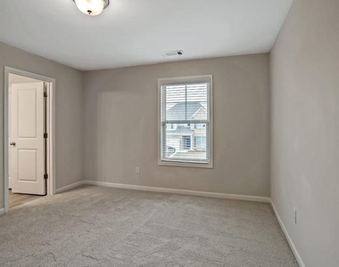 112 Chase Landing Drive - Photo Thumbnail 14