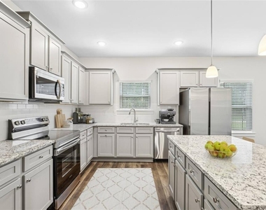 2300 Paris Road - Photo Thumbnail 3