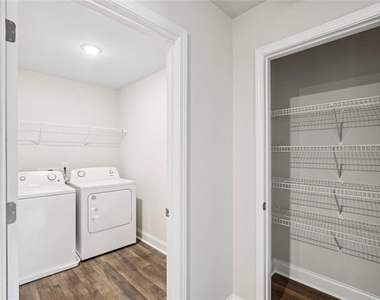 2300 Paris Road - Photo Thumbnail 22