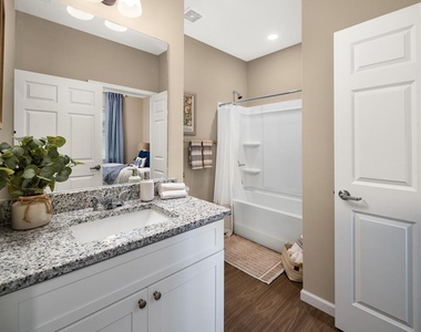 100 Harvest Grove Lane - Photo Thumbnail 14