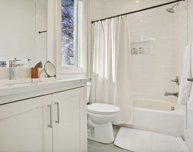 3041 Parkridge Drive Ne - Photo Thumbnail 19