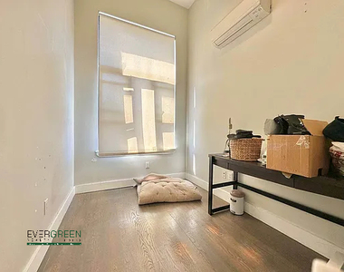81 Central Avenue - Photo Thumbnail 5