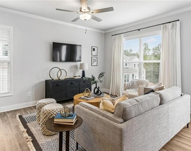 10 Bridgestone Avenue - Photo Thumbnail 11