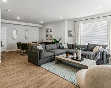 10 Bridgestone Avenue - Photo Thumbnail 4