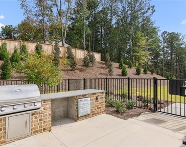 10 Bridgestone Avenue - Photo Thumbnail 21