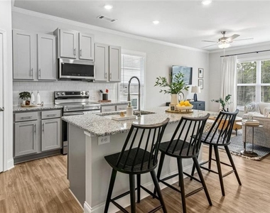 10 Bridgestone Avenue - Photo Thumbnail 1