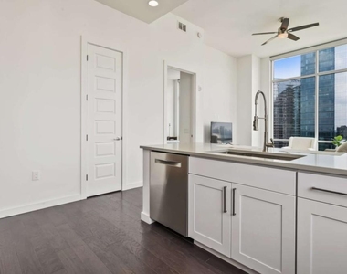 205 12th Street - Photo Thumbnail 5